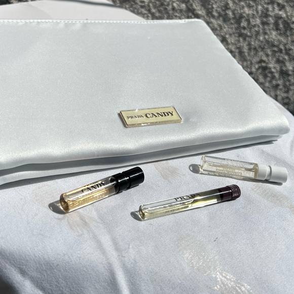 ꧁ NIB RARE Limited Edition White PRADA CANDY KISS Clutch ꧂ - Picture 5 of 6